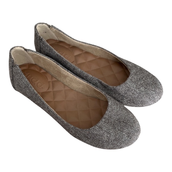 Mudd Herringbone Flats - Picture 2 of 6